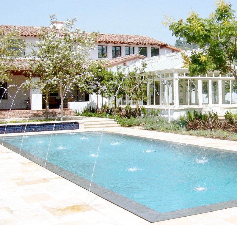 Deck Jets for Swimming Pools
