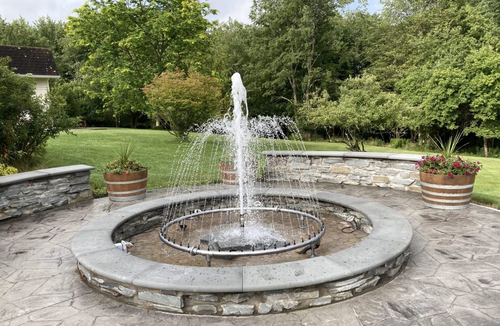 Day/night well converted into a fountain