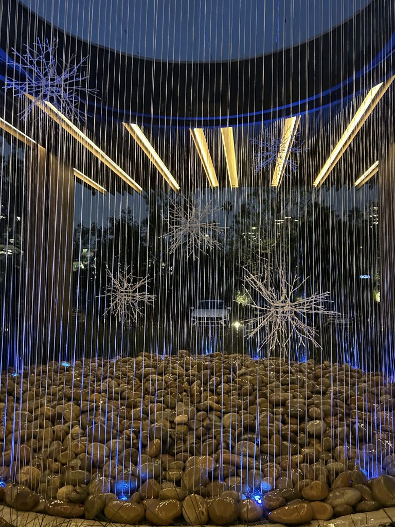 Spray ring with Mylar Curtain